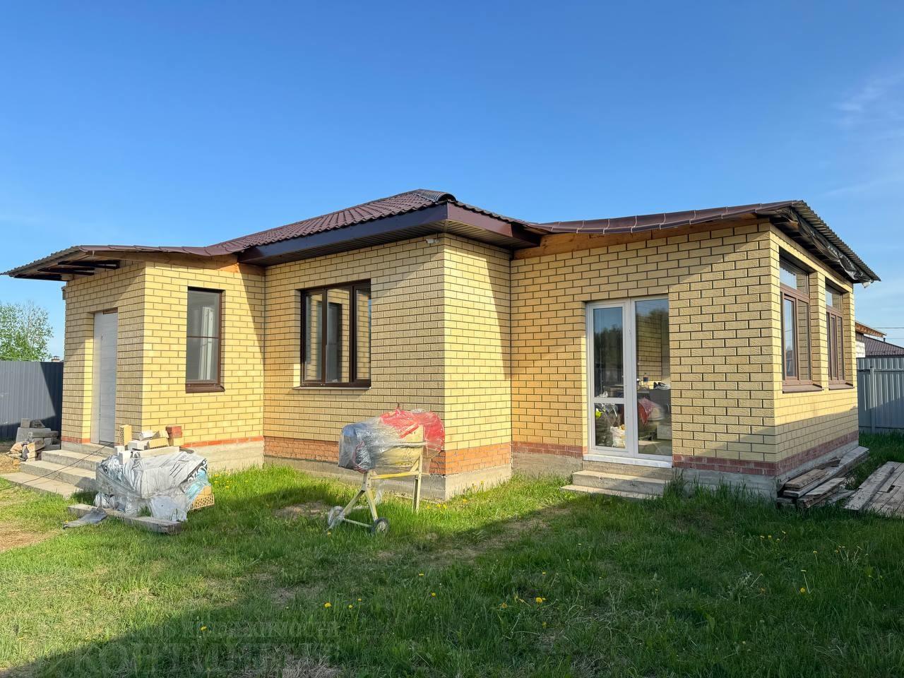 Продается дом в Московской обл., Щелковском районе, с.Новое Трубино, д.24. 
Располагается в 27 км от МКАД по Щелковскому шоссе.
В пешей доступности лесополоса, пруд для купания, рыбалки и пляж.
Дом строили для себя! Идет внутренняя отделка. 
Подходит для круглогодичного проживания.
Участок 6 соток, 