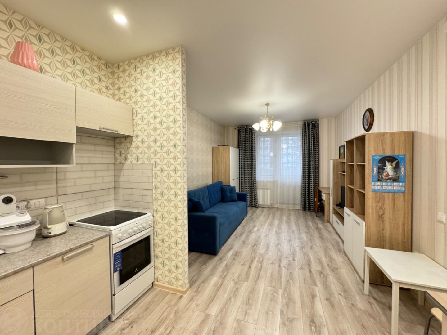 Продается квартира-студия в г. Щелково, мкр.Богородский, д.1.
Располагается на 7-ом этаже, 16-ти этажного кирпично-монолитного дома. 
2015 г.постройки.
Мебель и техника остается по договоренности.
В квартире сделан качественный ремонт.
Два лифта грузовой и пассажирский.
Дом расположен в новом развив