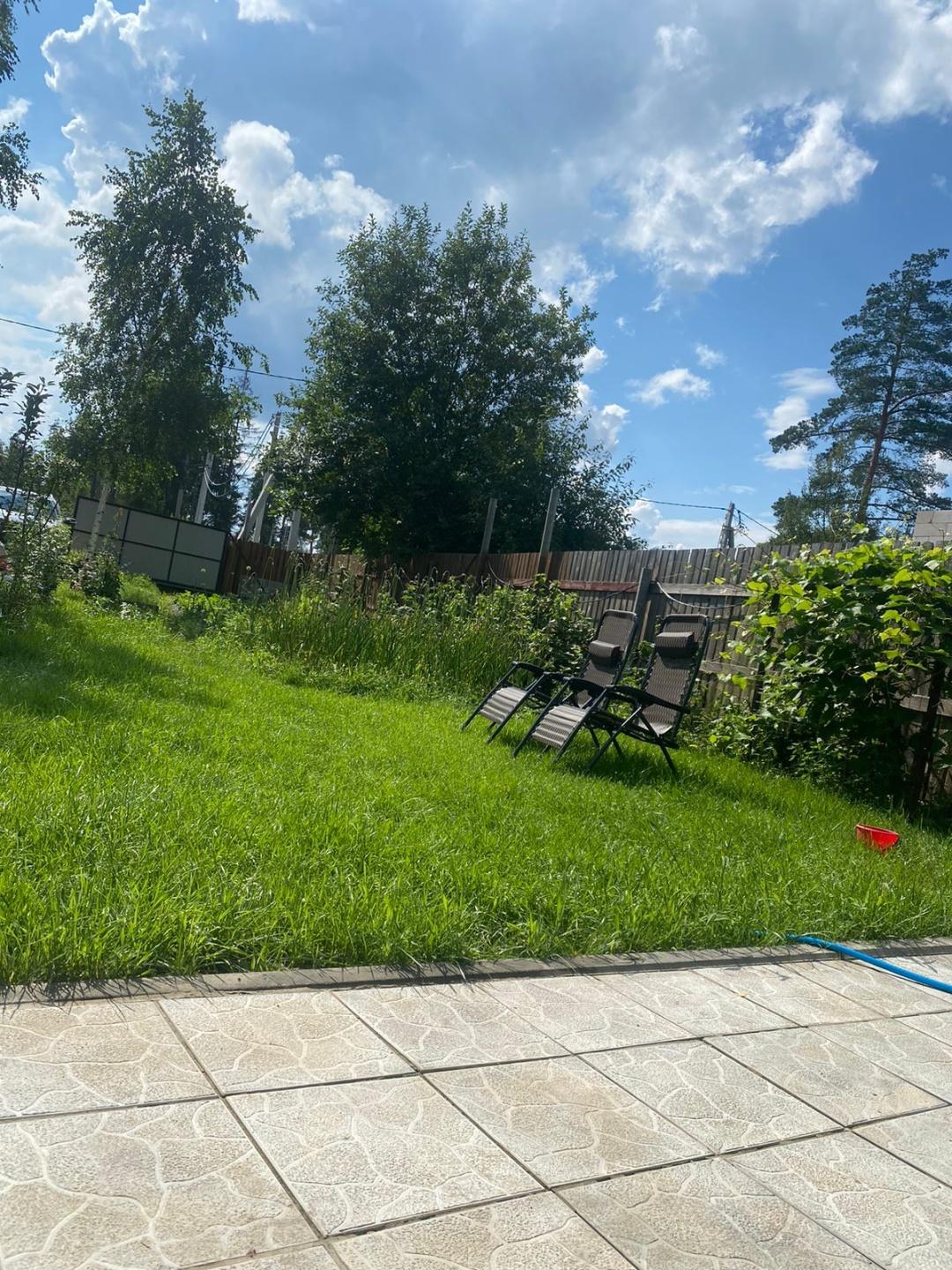 Продается замечательный теплый дом!
Дом строили под себя. 
В доме живет молодая семья, дом утеплен, в доме есть все необходимое для проживания, туалет, газ, кондиционер, отопление. Два септика, газ привозной (газовый баллон), две скважины. 
На участке стоит новая баня, так же на участке есть хорошая