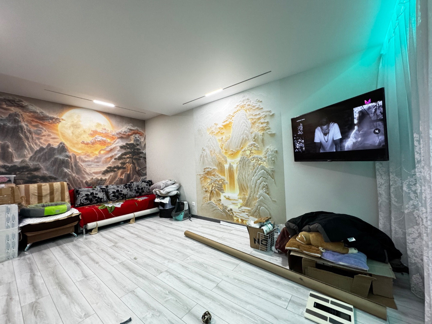 Продается однокомнатная квартира в Московской обл., Щелковском р-не, дер. Гребнево, ул. Лучистая, д.5.
Альтернативная продажа.
Квартира очень светлая, теплая и уютная. 
Сделан качественный ремонт из дорогостоящих материалов.
Балкон утеплен, заменены батареи, сделана сухая стяжка пола, новая сантехни